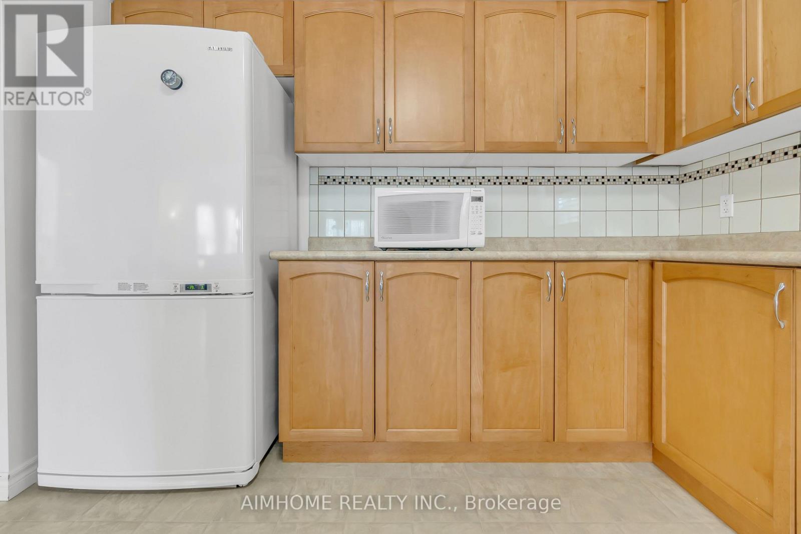 20 Wilkie Crescent, Guelph (Pineridge/westminster Woods), Ontario  N1L 0B1 - Photo 8 - X12379384