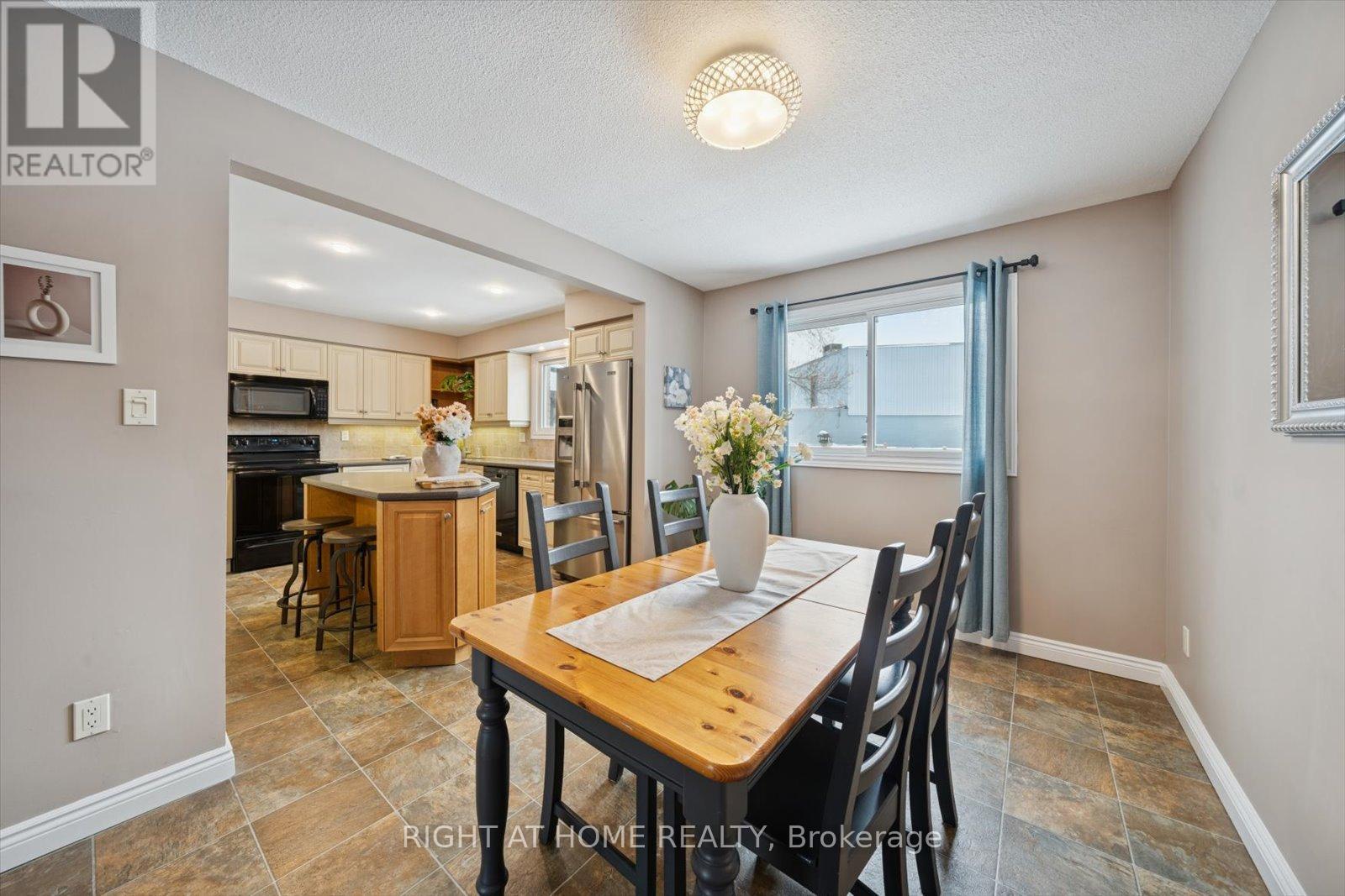 48 Cherry Blossom Crescent, Clarington, Ontario  L1E 1G7 - Photo 11 - E12739032