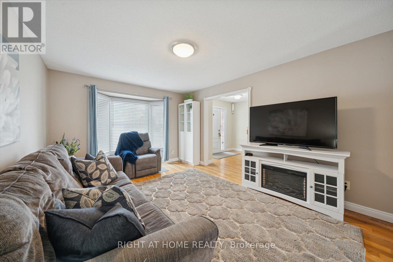 48 Cherry Blossom Crescent, Clarington, Ontario  L1E 1G7 - Photo 7 - E12739032