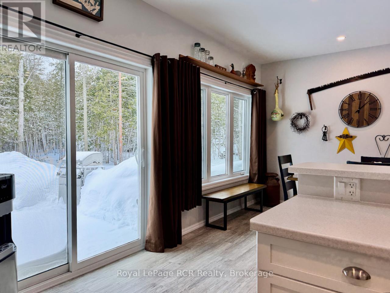 118 Fowlie Road, Northern Bruce Peninsula, Ontario N0H 1W0 - Photo 12 - X12739016