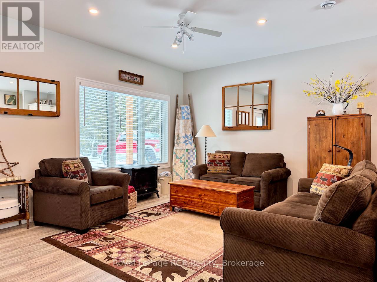 118 Fowlie Road, Northern Bruce Peninsula, Ontario N0H 1W0 - Photo 16 - X12739016