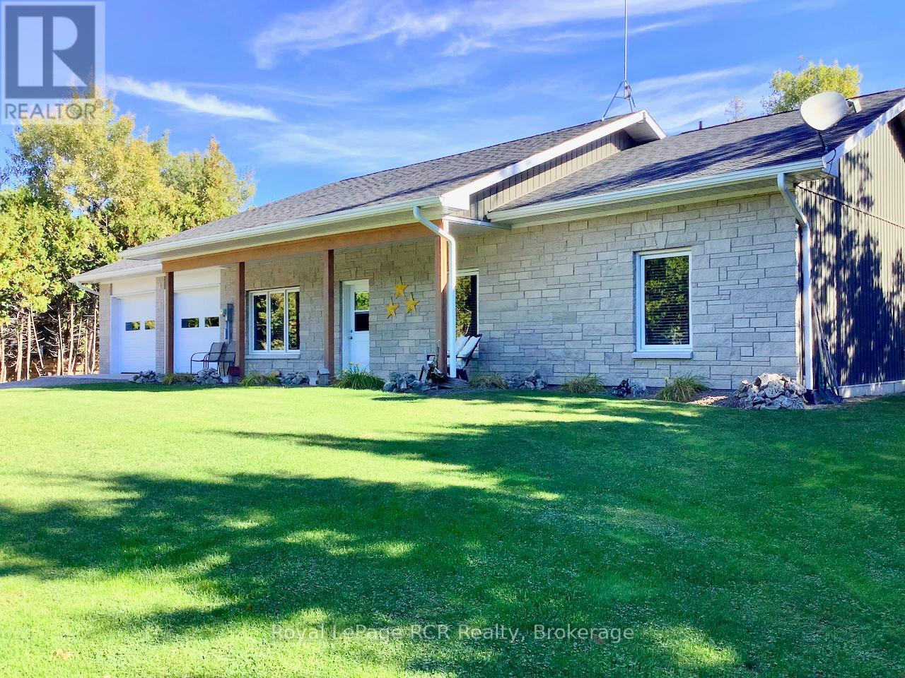 118 Fowlie Road, Northern Bruce Peninsula, Ontario N0H 1W0 - Photo 31 - X12739016