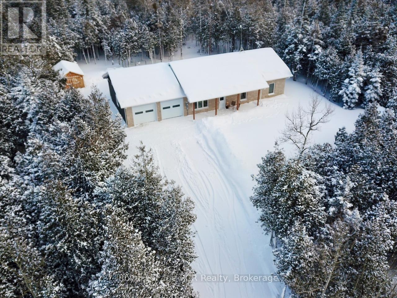 118 Fowlie Road, Northern Bruce Peninsula, Ontario N0H 1W0 - Photo 47 - X12739016
