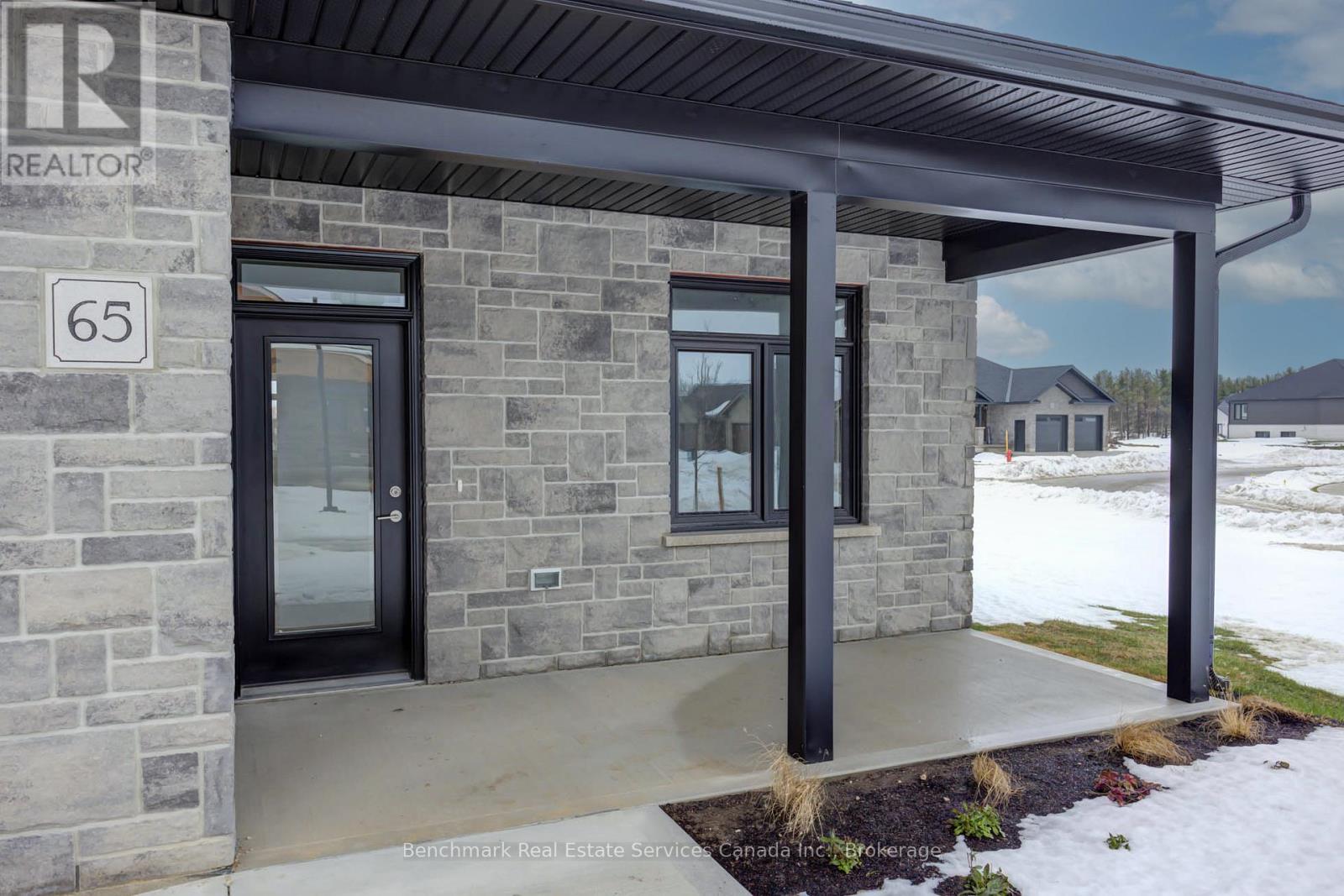 65 Cavalier Crescent, Huron-Kinloss, Ontario  N0G 2R0 - Photo 3 - X12739148