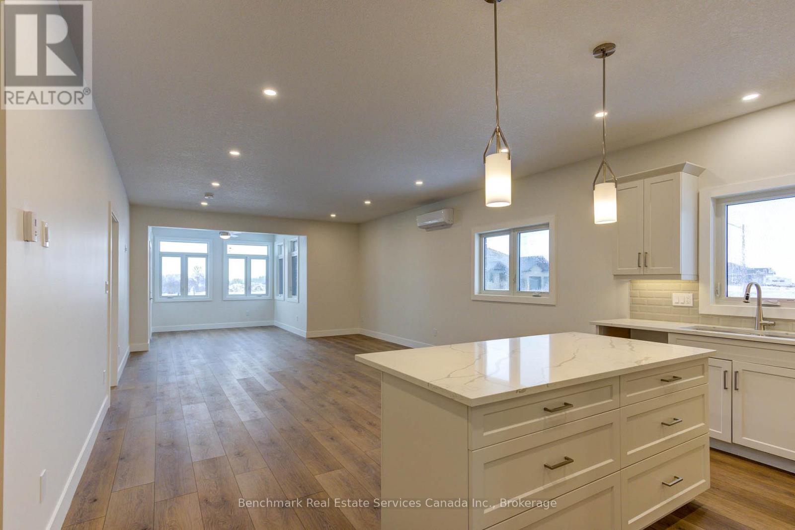 65 Cavalier Crescent, Huron-Kinloss, Ontario  N0G 2R0 - Photo 8 - X12739148