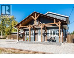 223 102nd Street, Castlegar, British Columbia