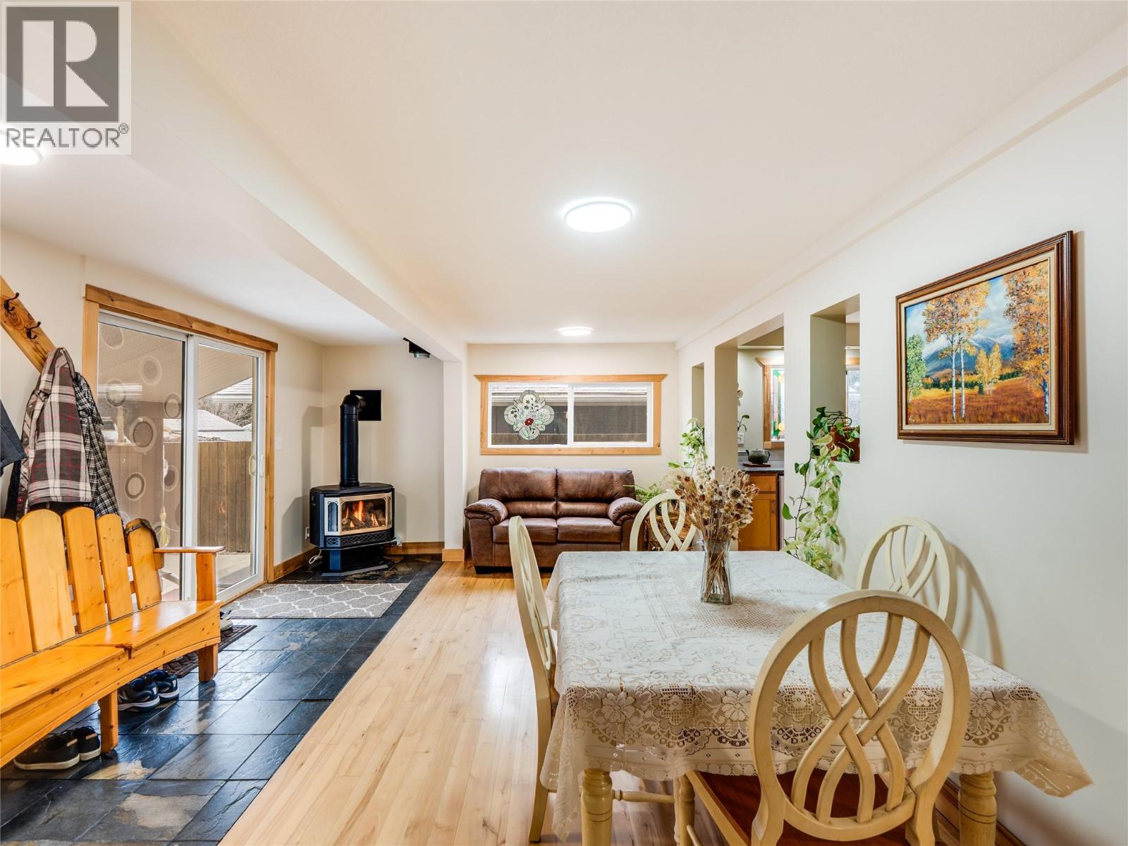 223 102nd Street, Castlegar, British Columbia V1N 3E5 - Photo 28 - 10374027