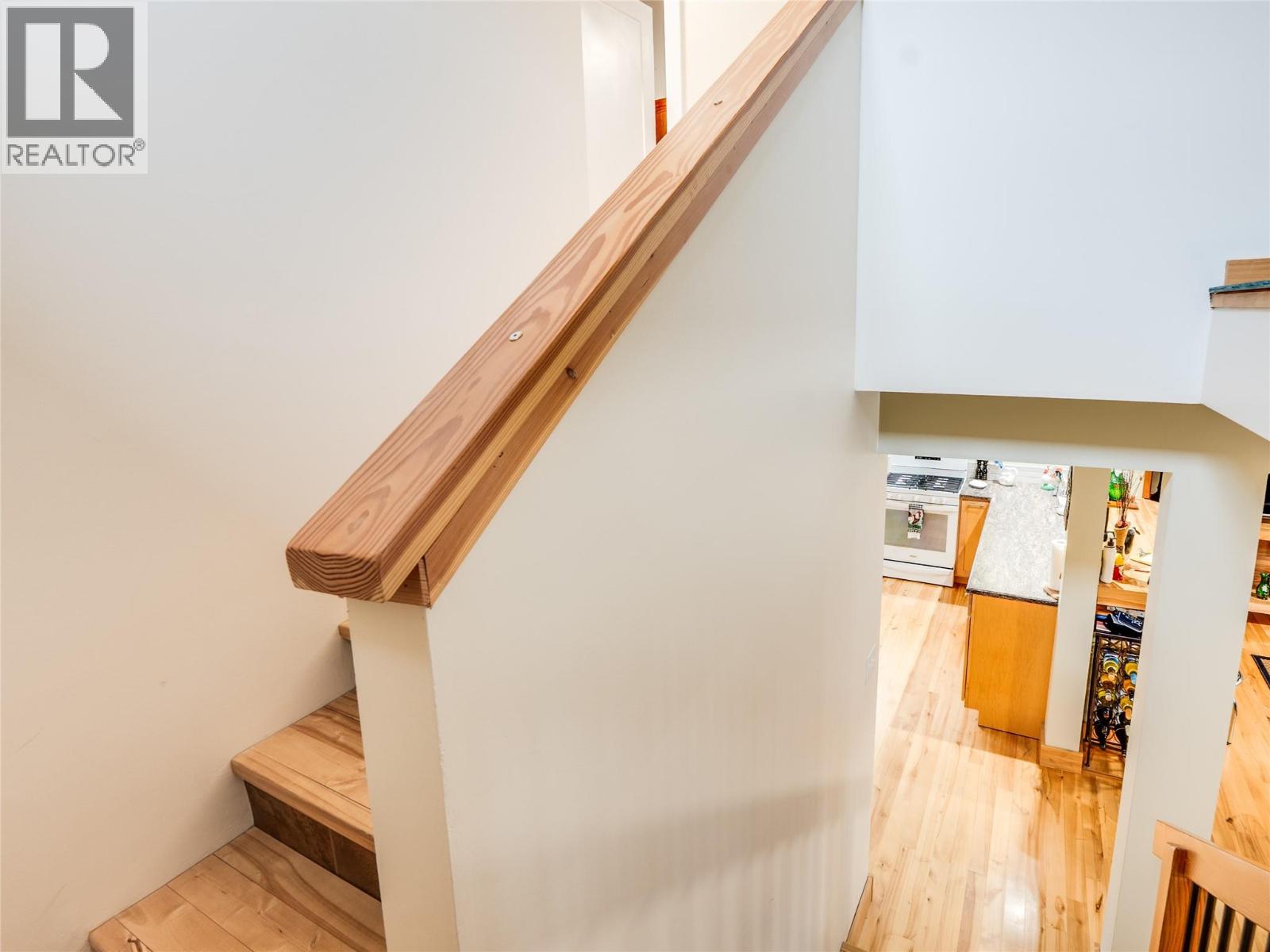 223 102nd Street, Castlegar, British Columbia V1N 3E5 - Photo 31 - 10374027