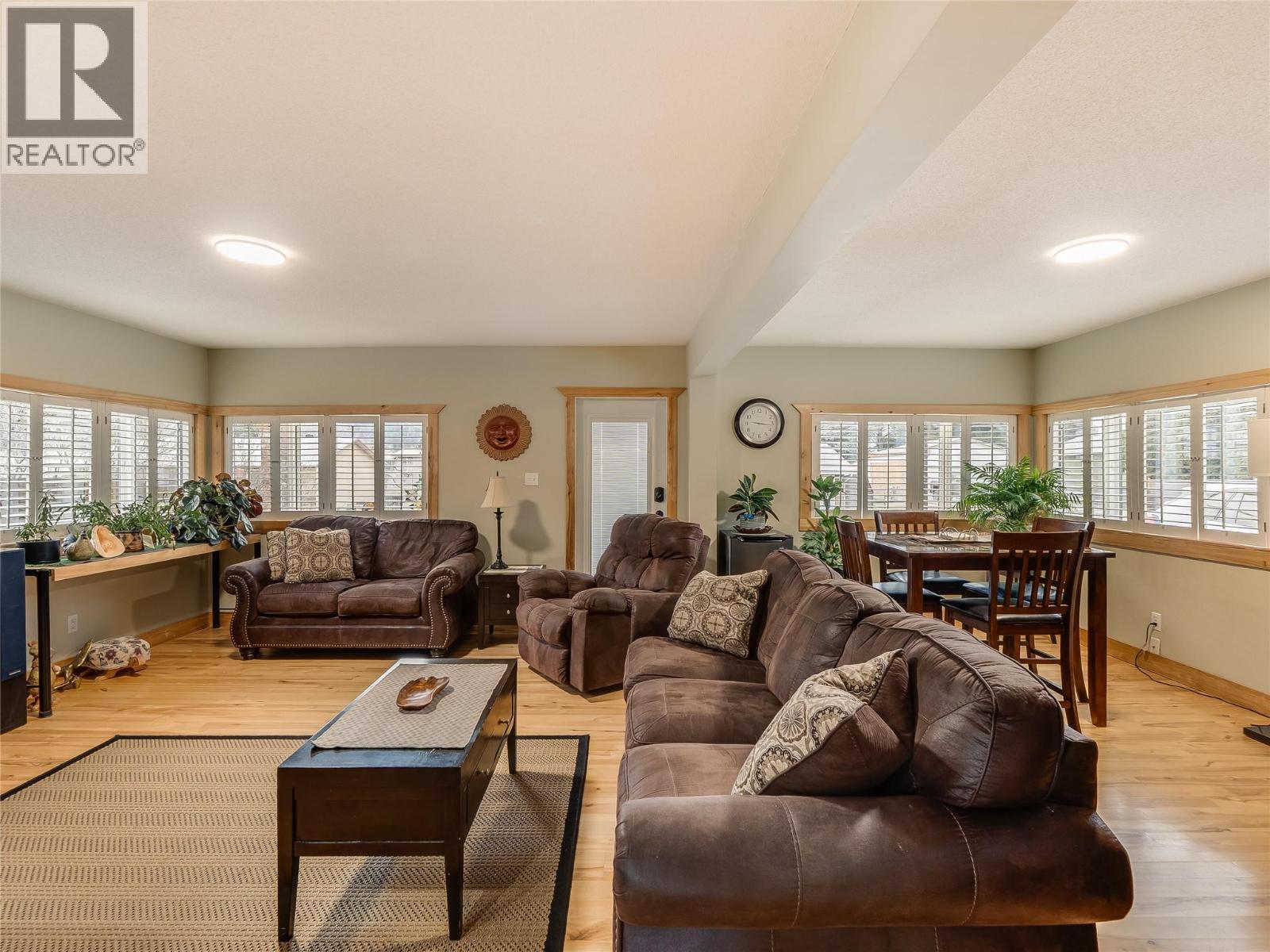 223 102nd Street, Castlegar, British Columbia V1N 3E5 - Photo 18 - 10374027