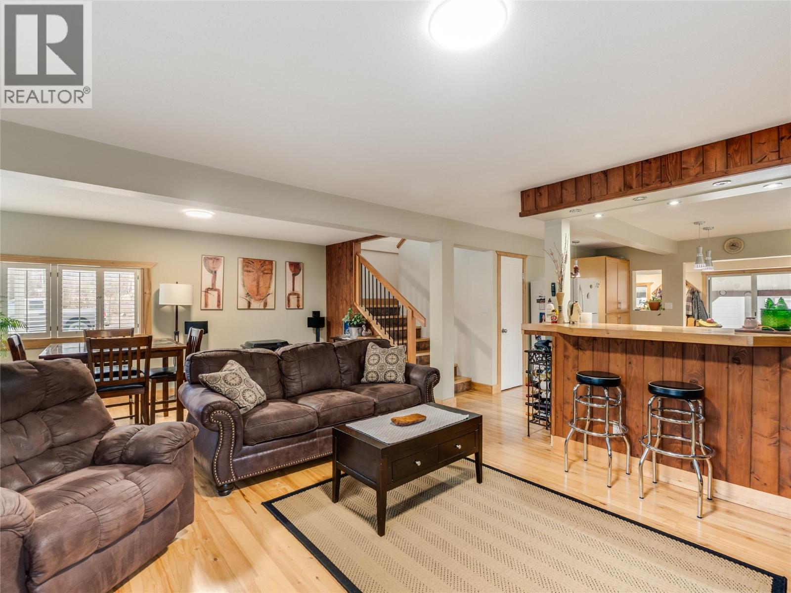 223 102nd Street, Castlegar, British Columbia V1N 3E5 - Photo 22 - 10374027