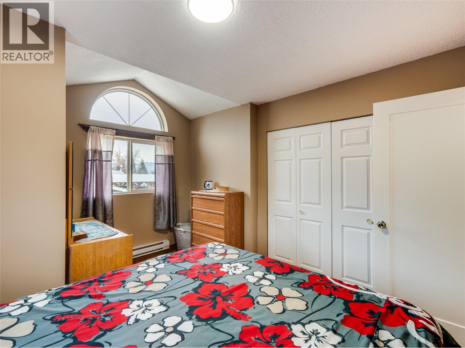 223 102nd Street, Castlegar, British Columbia V1N 3E5 - Photo 40 - 10374027