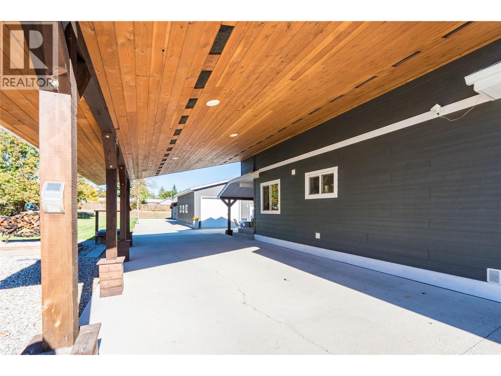 223 102nd Street, Castlegar, British Columbia V1N 3E5 - Photo 58 - 10374027