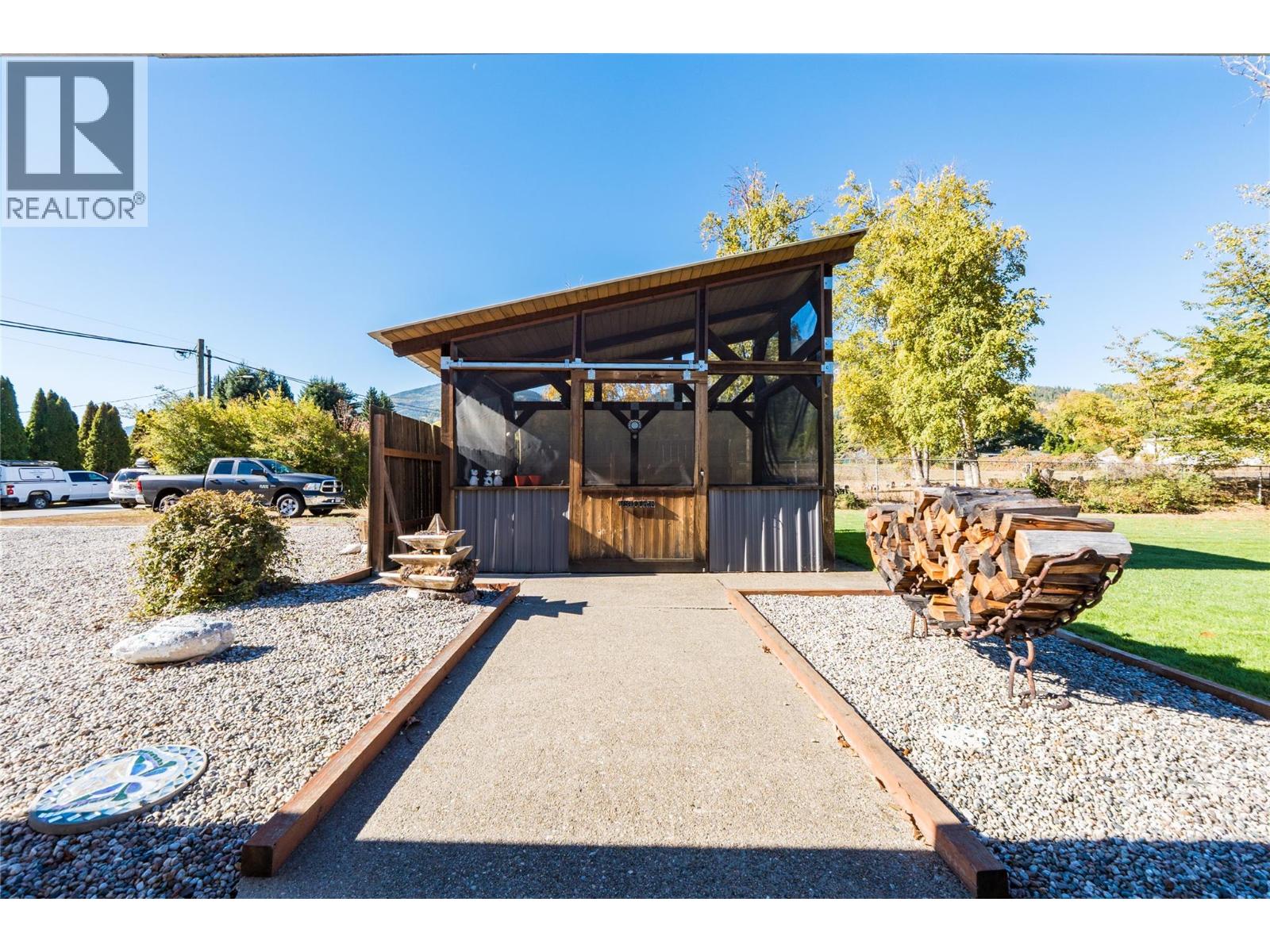 223 102nd Street, Castlegar, British Columbia V1N 3E5 - Photo 61 - 10374027