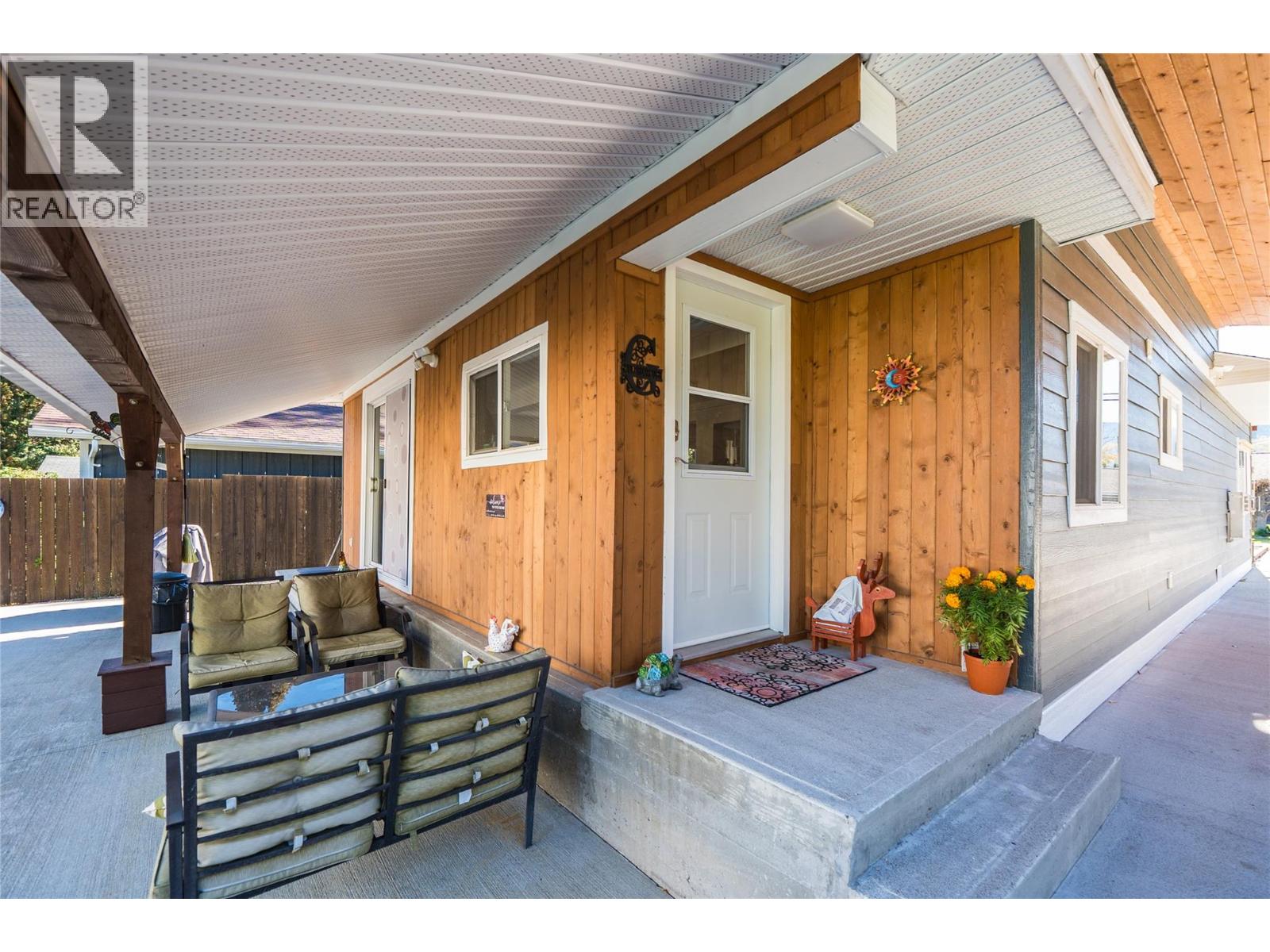 223 102nd Street, Castlegar, British Columbia V1N 3E5 - Photo 53 - 10374027