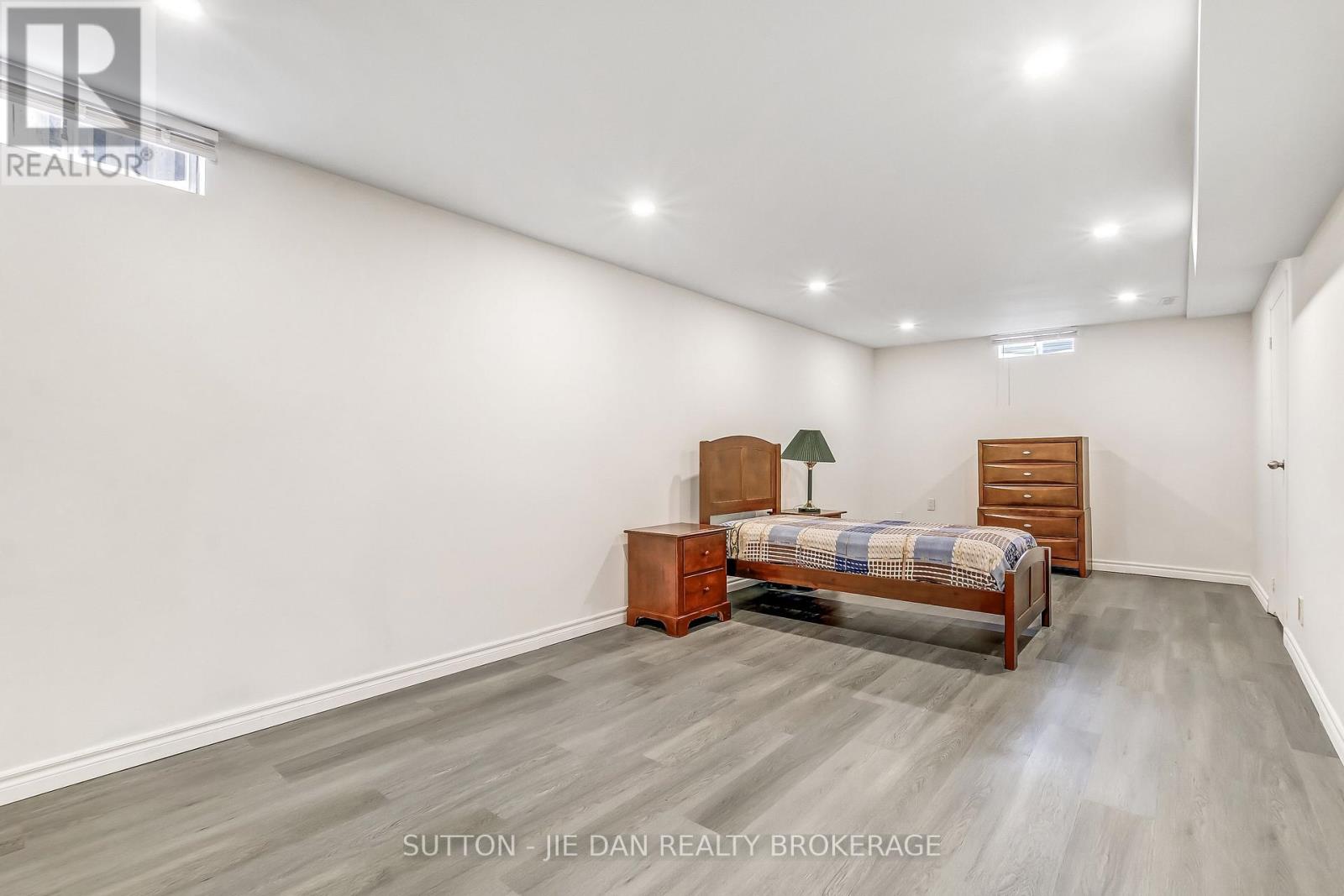 33 Repton Avenue, London North, Ontario  N5X 3G3 - Photo 26 - X12739074