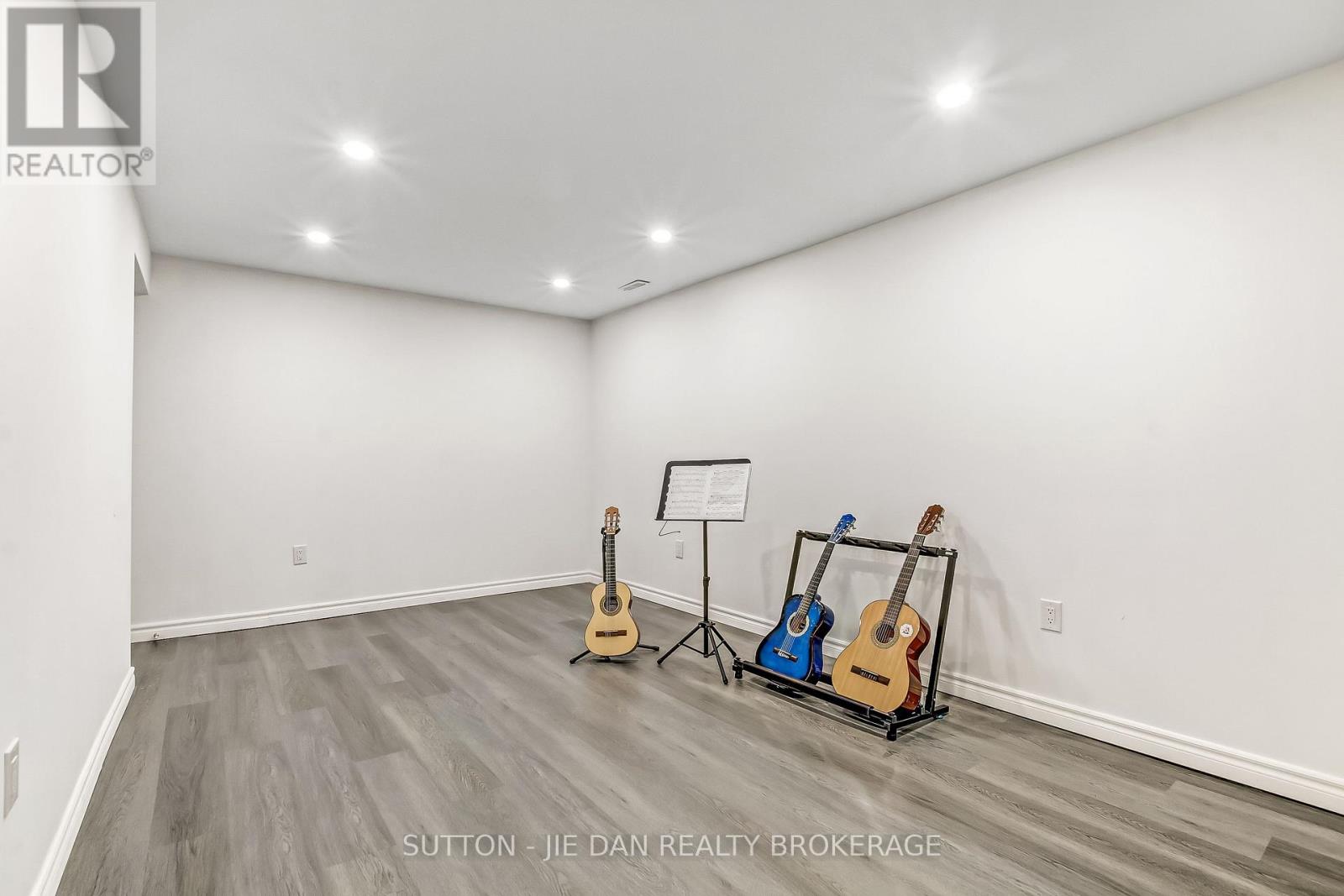 33 Repton Avenue, London North, Ontario  N5X 3G3 - Photo 27 - X12739074