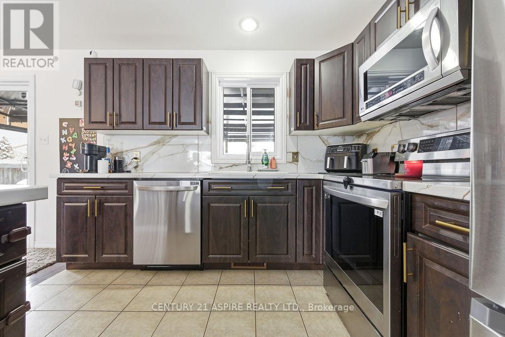 2036 Sandstone Crescent, Petawawa, Ontario  K8H 0A6 - Photo 27 - X12739052