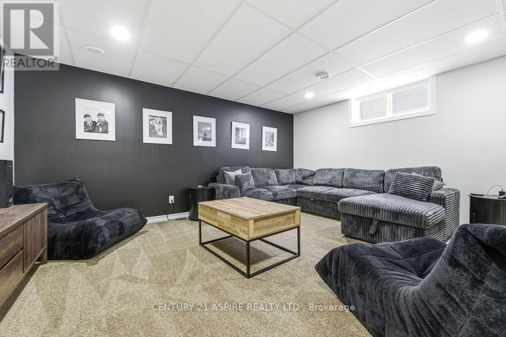 2036 Sandstone Crescent, Petawawa, Ontario  K8H 0A6 - Photo 42 - X12739052