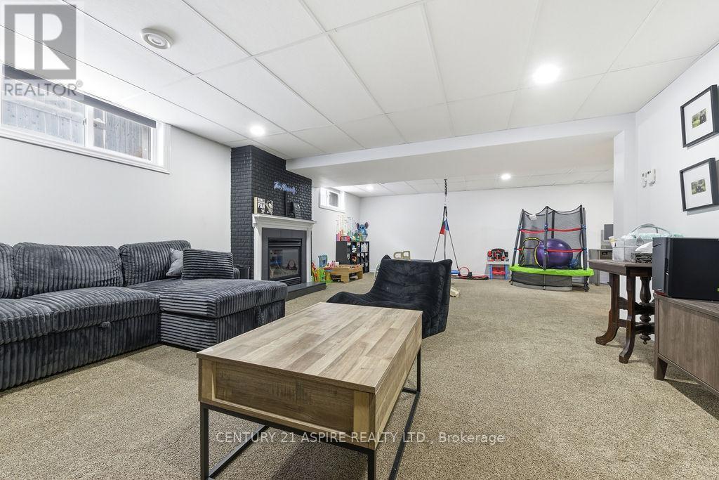 2036 Sandstone Crescent, Petawawa, Ontario  K8H 0A6 - Photo 44 - X12739052