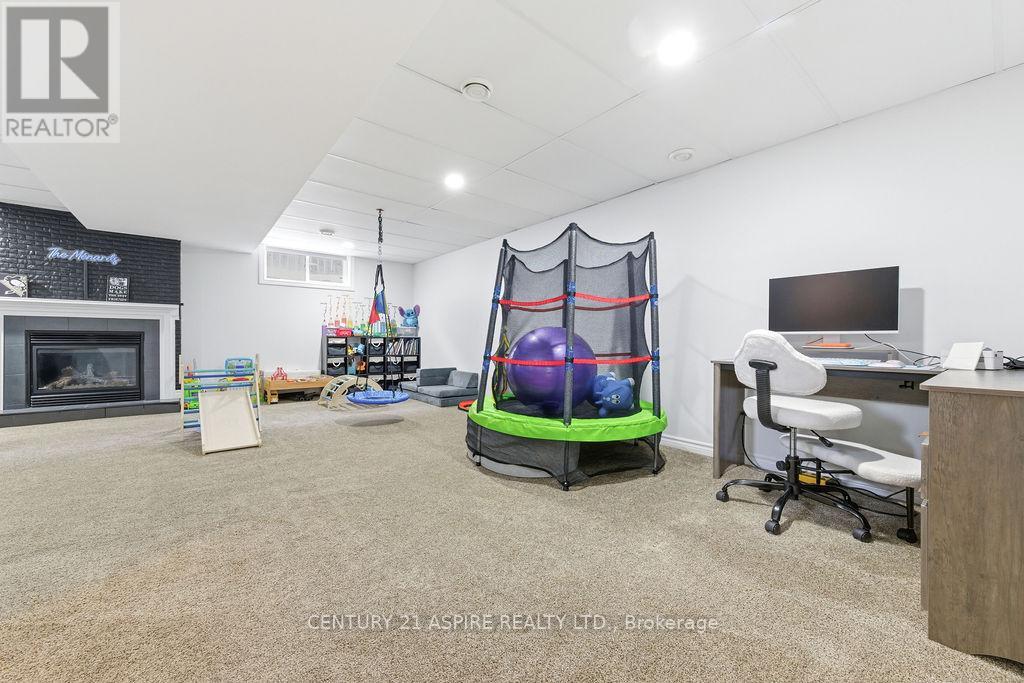 2036 Sandstone Crescent, Petawawa, Ontario  K8H 0A6 - Photo 45 - X12739052