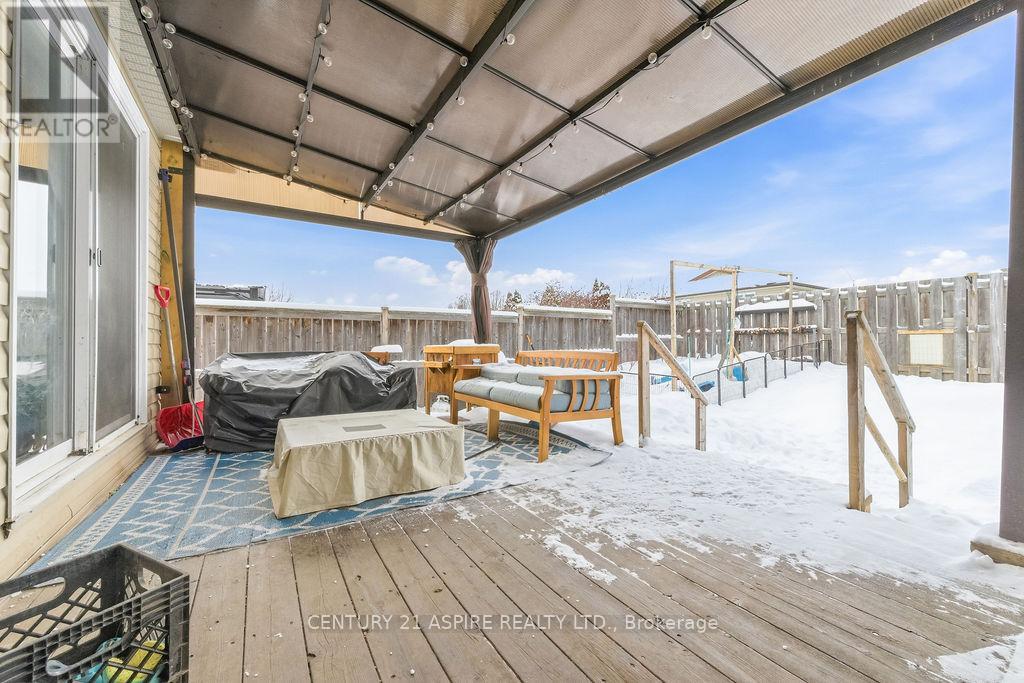 2036 Sandstone Crescent, Petawawa, Ontario  K8H 0A6 - Photo 6 - X12739052