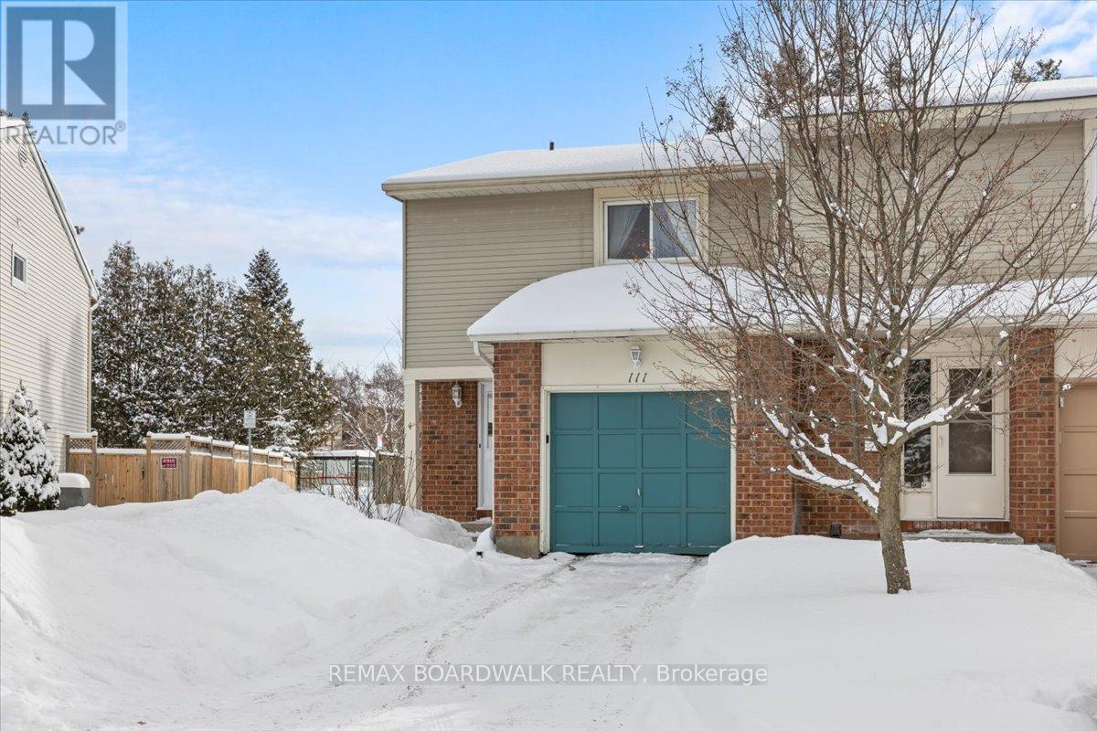 111 Celtic Court, Ottawa, Ontario  K1T 2A1 - Photo 1 - X12739128