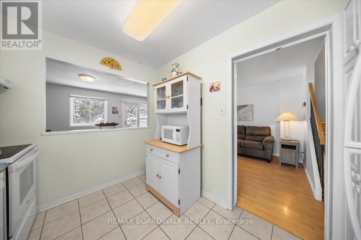 111 Celtic Court, Ottawa, Ontario  K1T 2A1 - Photo 15 - X12739128