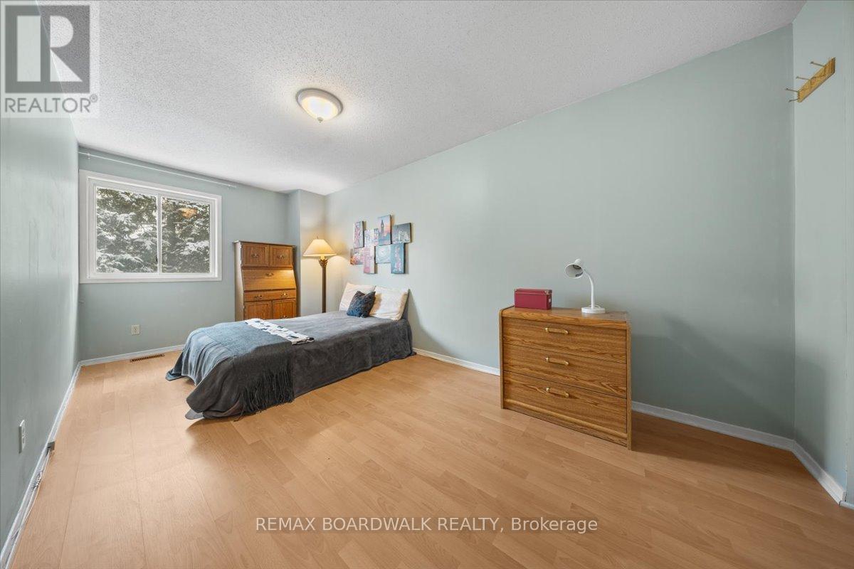 111 Celtic Court, Ottawa, Ontario  K1T 2A1 - Photo 23 - X12739128