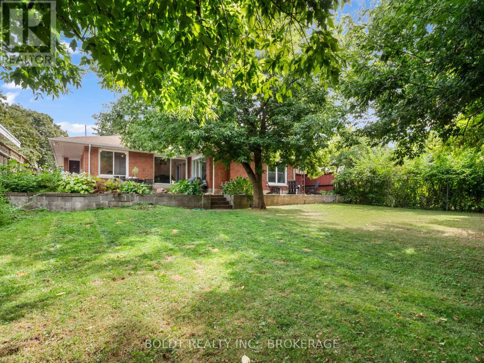 38 Kenworth Drive, St. Catharines, Ontario  L2M 4S2 - Photo 34 - X12739040