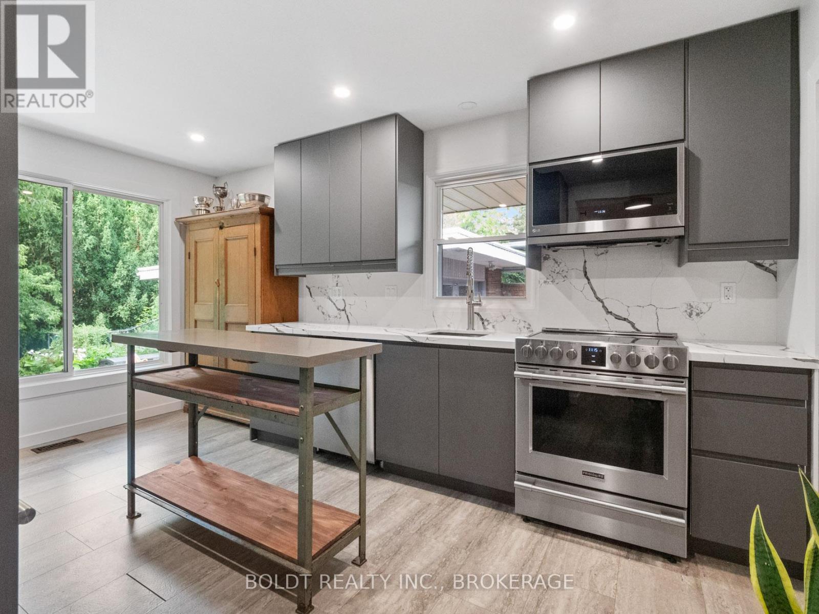 38 Kenworth Drive, St. Catharines, Ontario  L2M 4S2 - Photo 8 - X12739040