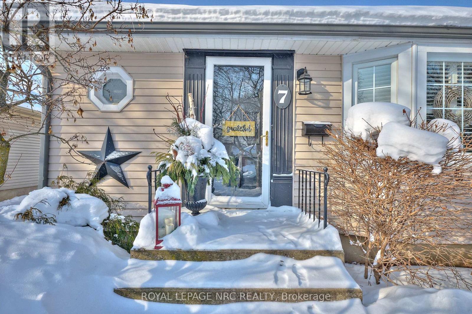 7 Perth Street, St. Catharines, Ontario  L2P 3C8 - Photo 3 - X12739112