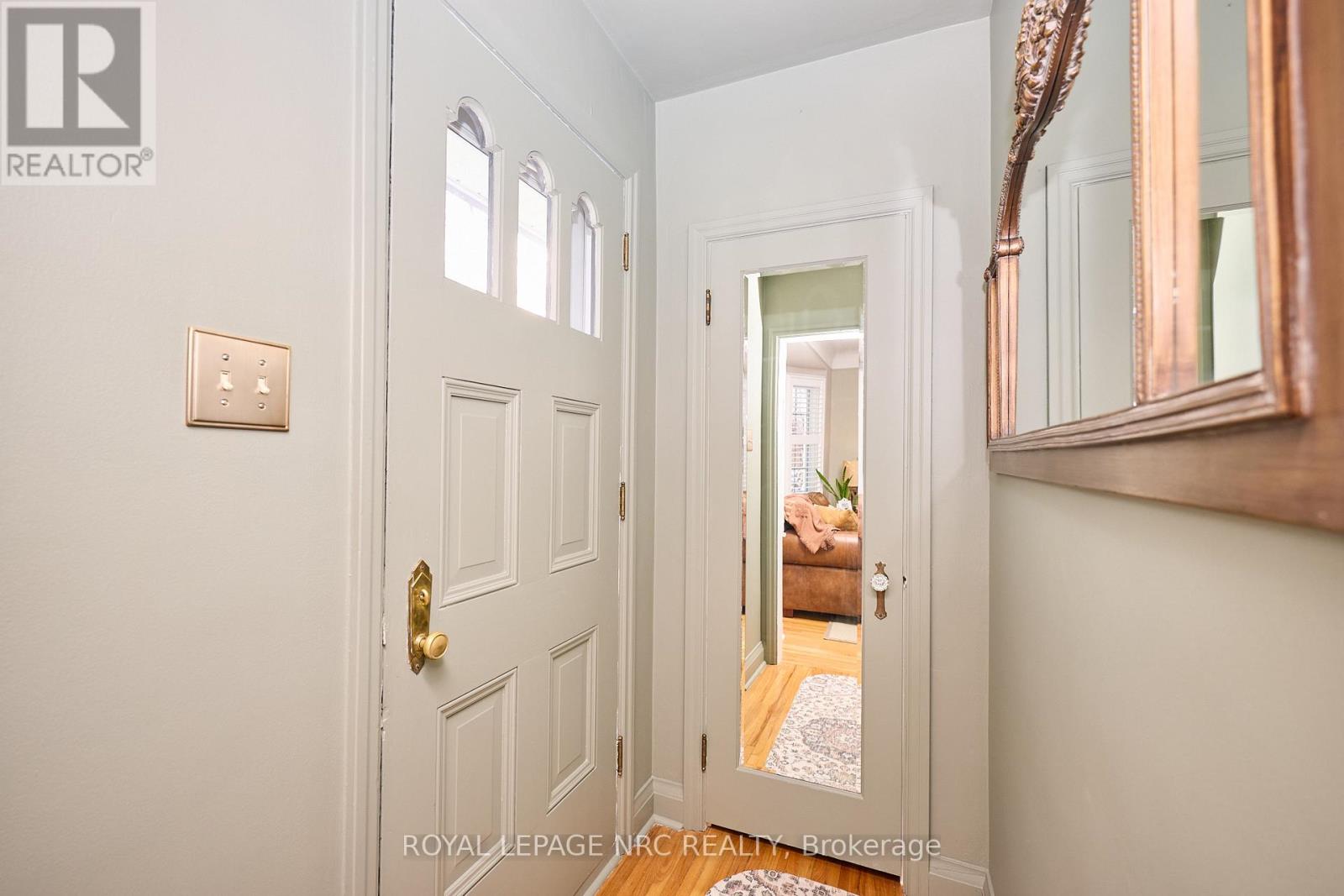 7 Perth Street, St. Catharines, Ontario  L2P 3C8 - Photo 4 - X12739112