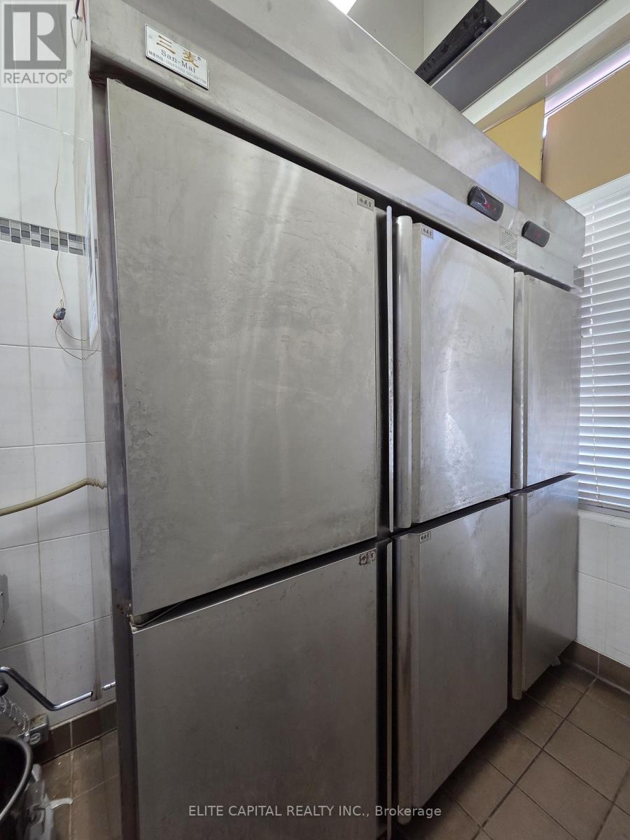 4 - 10066 Bayview Avenue, Richmond Hill, Ontario  L4C 0W5 - Photo 7 - N12473873