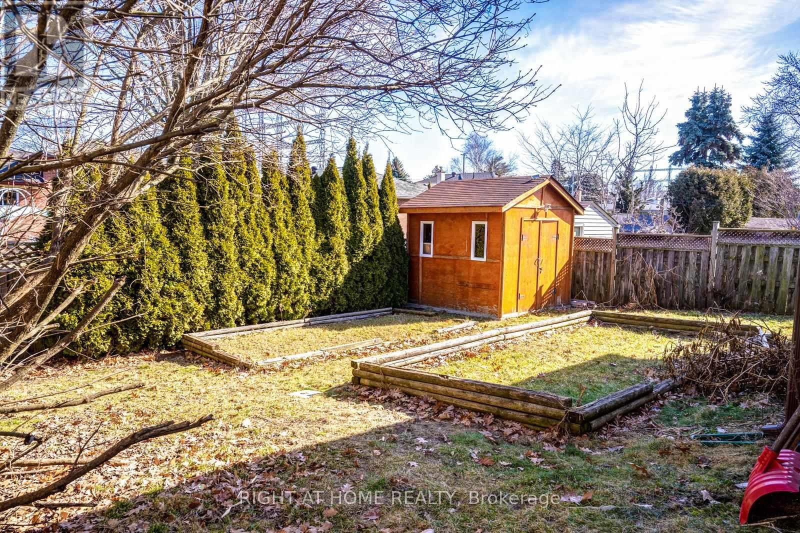 1579 Ogden Avenue E, Mississauga, Ontario  L5E 2H9 - Photo 23 - W12737460