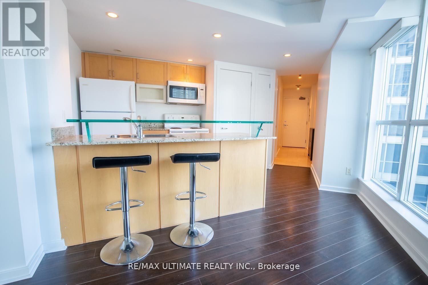 801 - 208 Queens Quay W, Toronto, Ontario  M5J 2Y5 - Photo 13 - C12739022