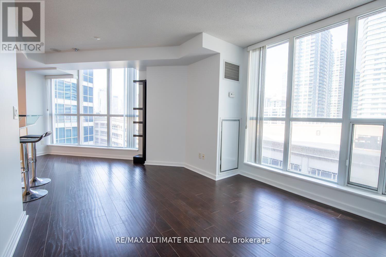 801 - 208 Queens Quay W, Toronto, Ontario  M5J 2Y5 - Photo 9 - C12739022