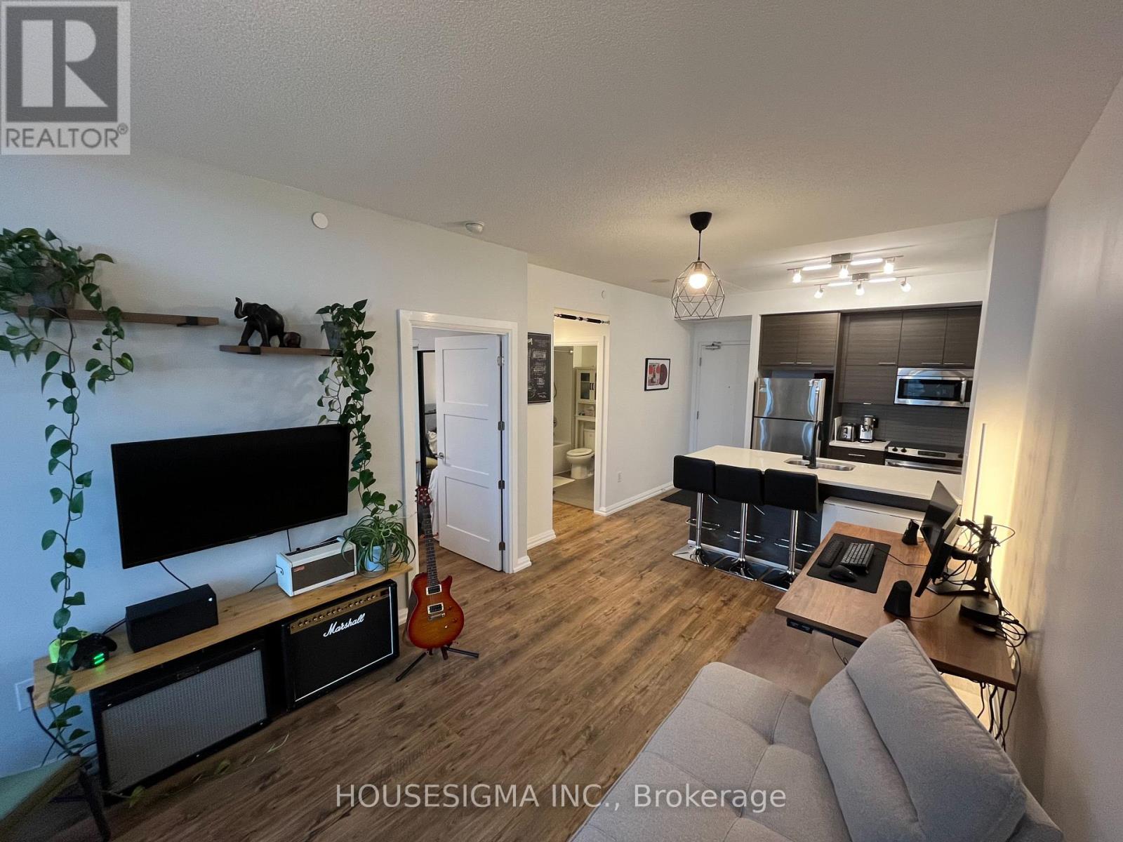 1705 - 66 FOREST MANOR ROAD, Toronto, Ontario