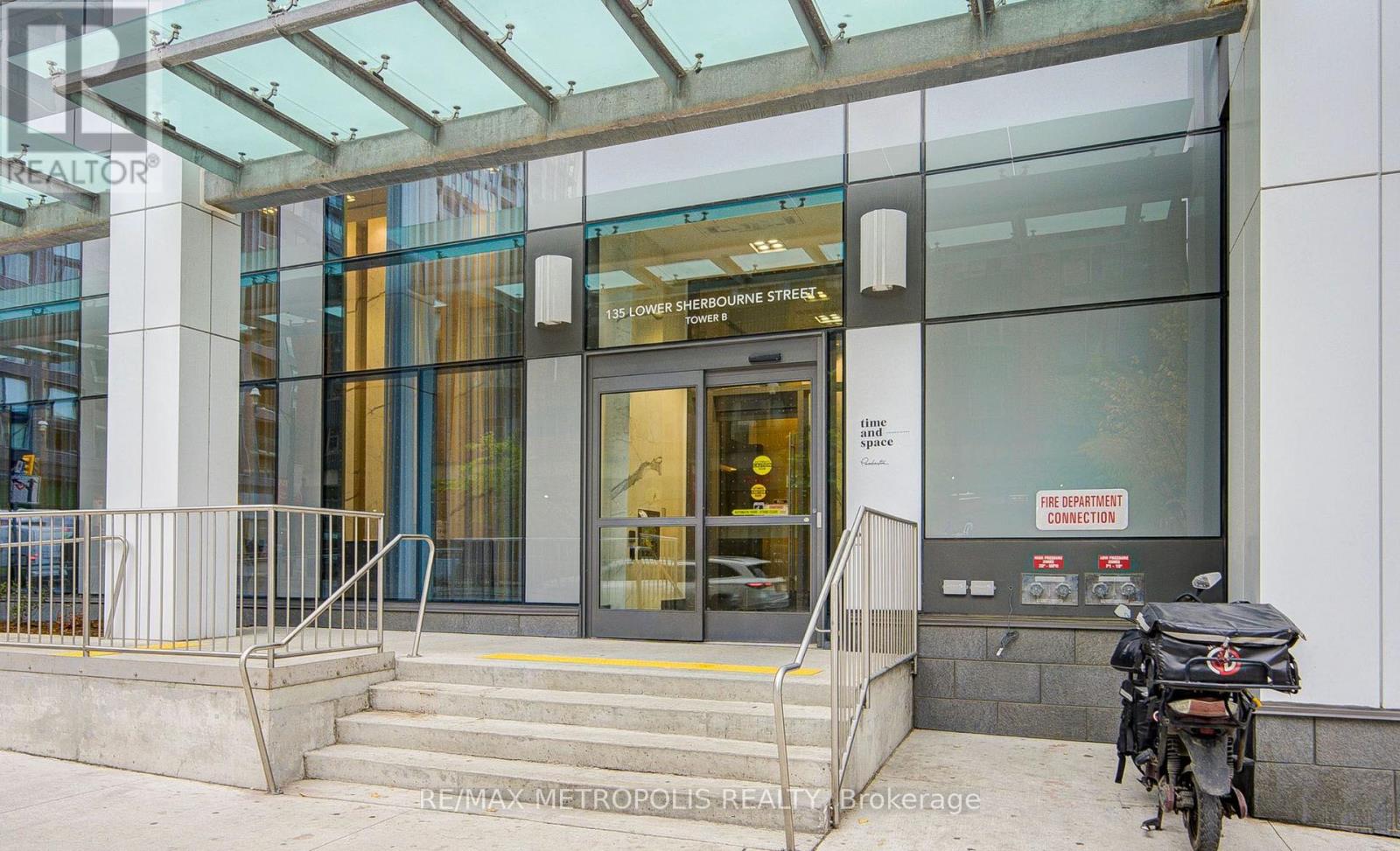 419 - 135 Lower Sherbourne Street, Toronto, Ontario  M5A 1Y4 - Photo 2 - C12739048