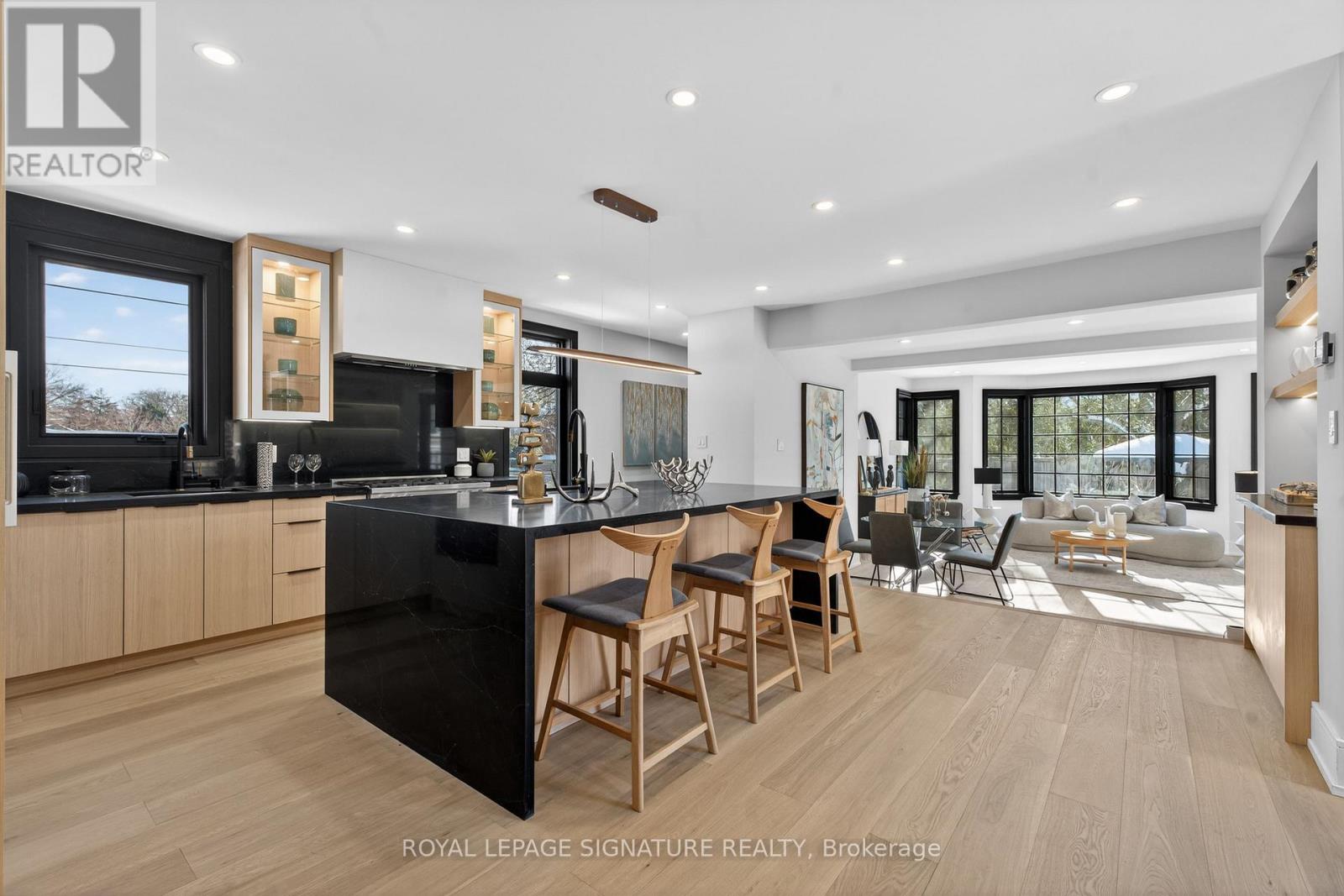 137 Cheltenham Avenue, Toronto, Ontario  M4N 1R1 - Photo 12 - C12739076