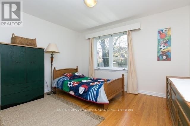 Main Fl - 141 Elvaston Drive, Toronto, Ontario  M4A 1N8 - Photo 6 - C12739104