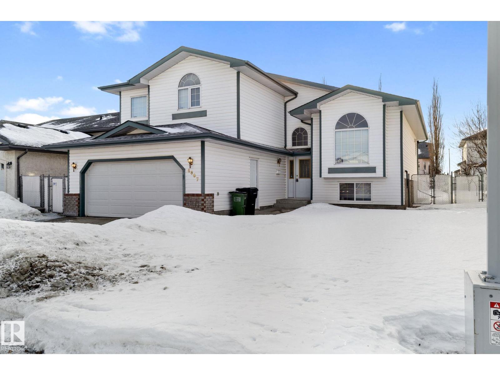 6807 163 Av Nw, Edmonton, Alberta  T5Z 3C6 - Photo 2 - E4471436