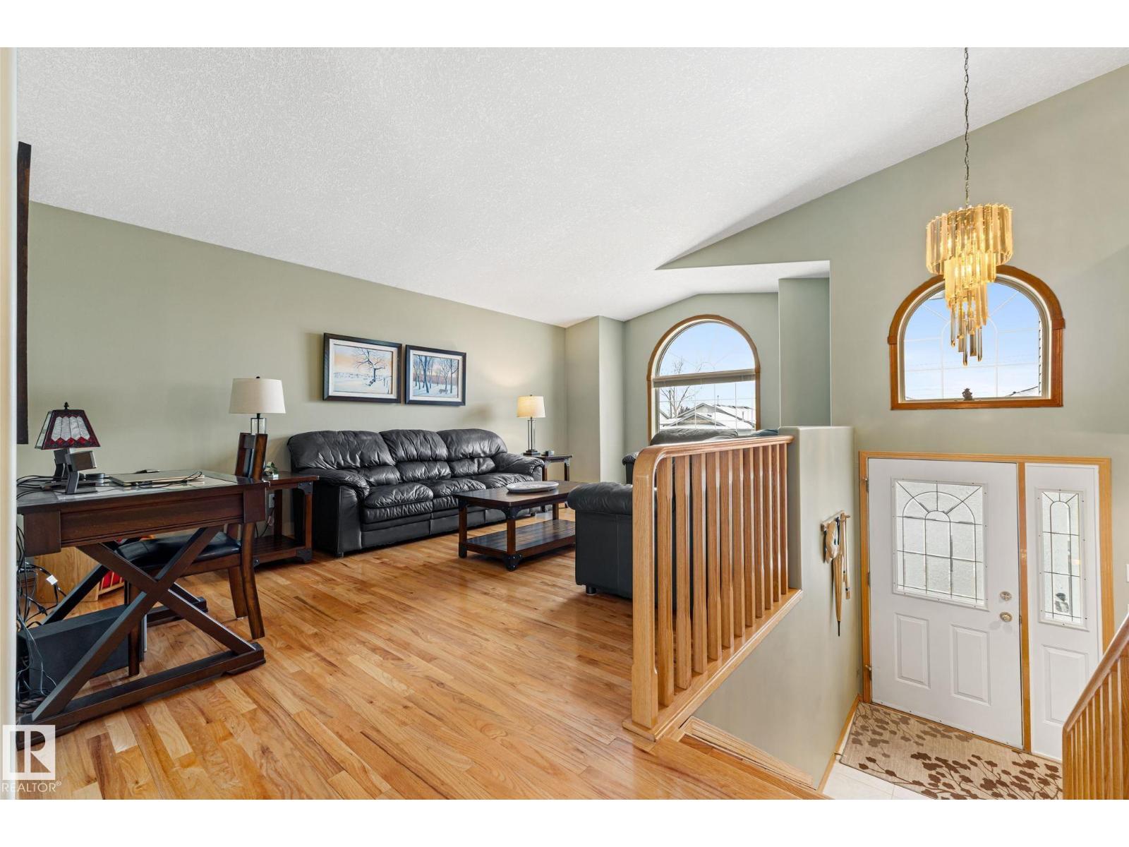 6807 163 Av Nw, Edmonton, Alberta  T5Z 3C6 - Photo 7 - E4471436