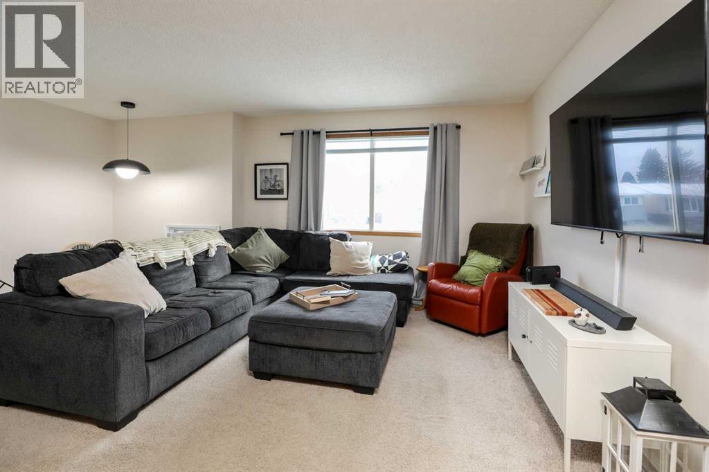 2414 18 Street N, Lethbridge, Alberta  T1H 4P9 - Photo 4 - A2280544