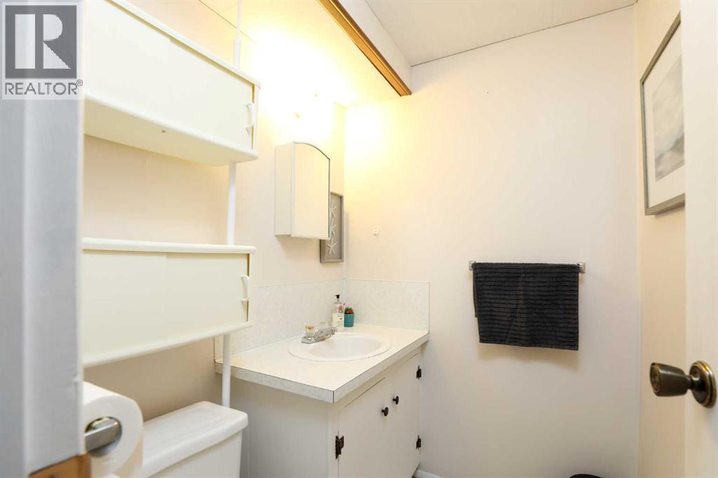 2414 18 Street N, Lethbridge, Alberta  T1H 4P9 - Photo 22 - A2280544