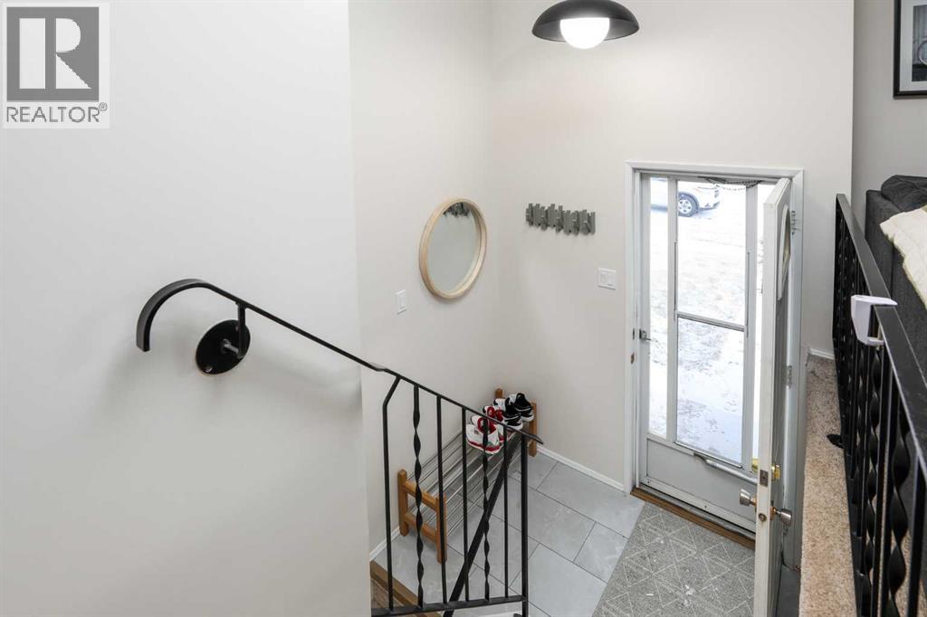 2414 18 Street N, Lethbridge, Alberta  T1H 4P9 - Photo 2 - A2280544