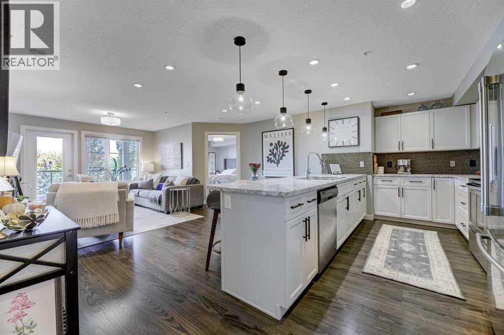 210, 5029 Edgemont Boulevard Nw, Edmonton, Alberta  T6M 0S8 - Photo 1 - A2263151