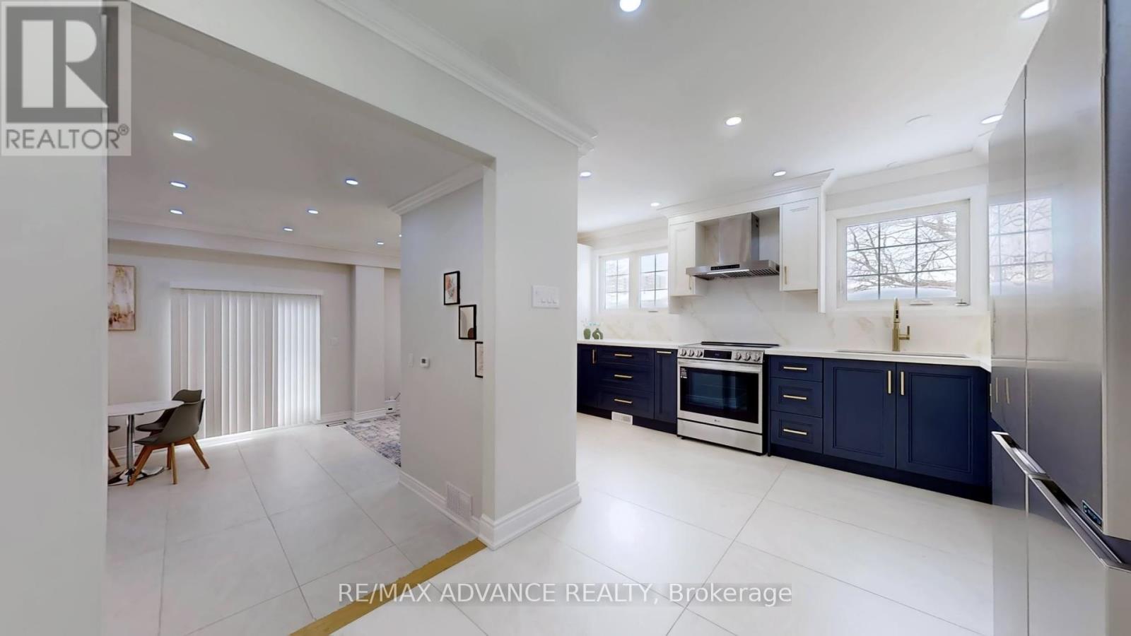 69 Rakewood Crescent, Toronto, Ontario  M1V 1M6 - Photo 5 - E12739196