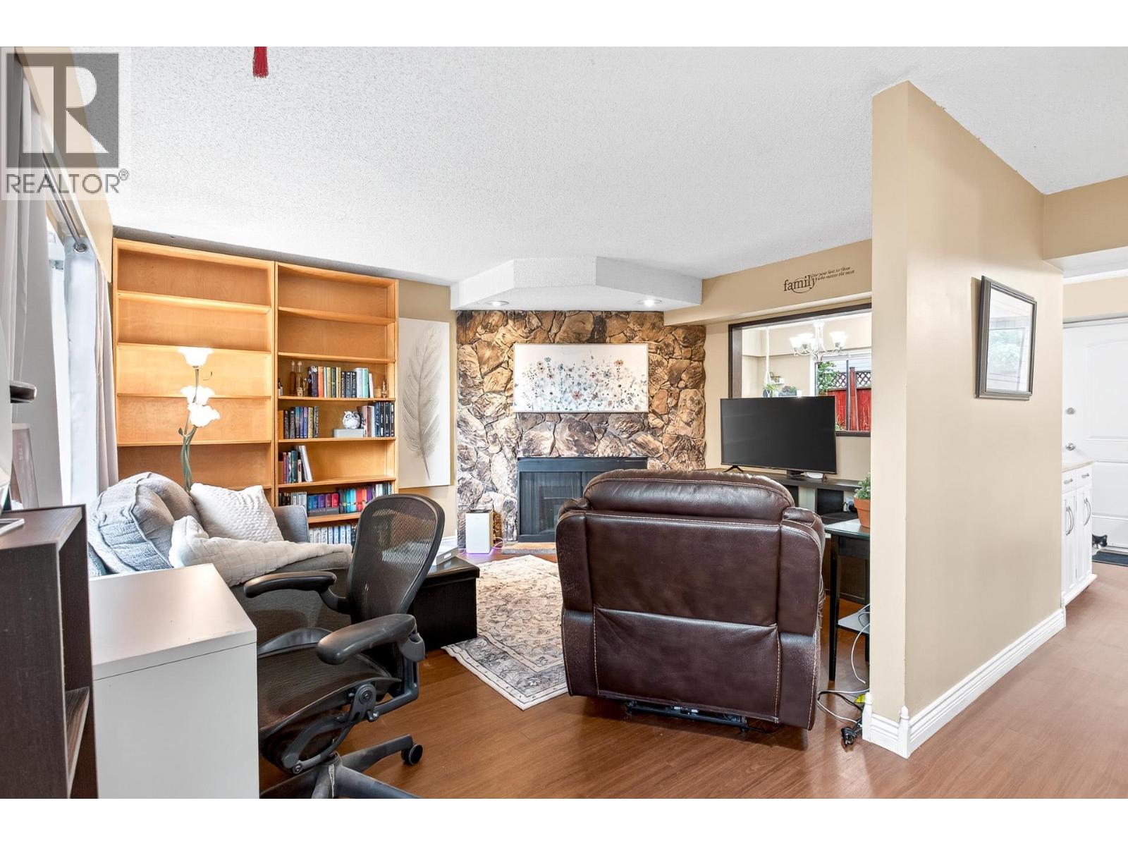 830 Ingersoll Avenue, Coquitlam, British Columbia  V3J 4L9 - Photo 6 - R3084300