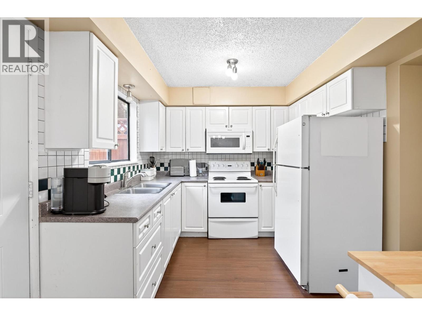 830 Ingersoll Avenue, Coquitlam, British Columbia  V3J 4L9 - Photo 12 - R3084300