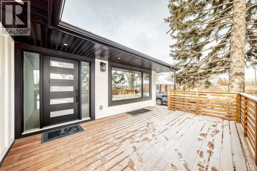 135 Lake Wapta Rise Se, Calgary, Alberta  T2J 2N1 - Photo 2 - A2281018